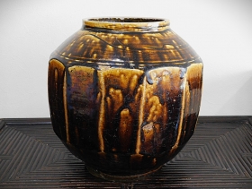 ⑧李朝飴釉面取壺大 1